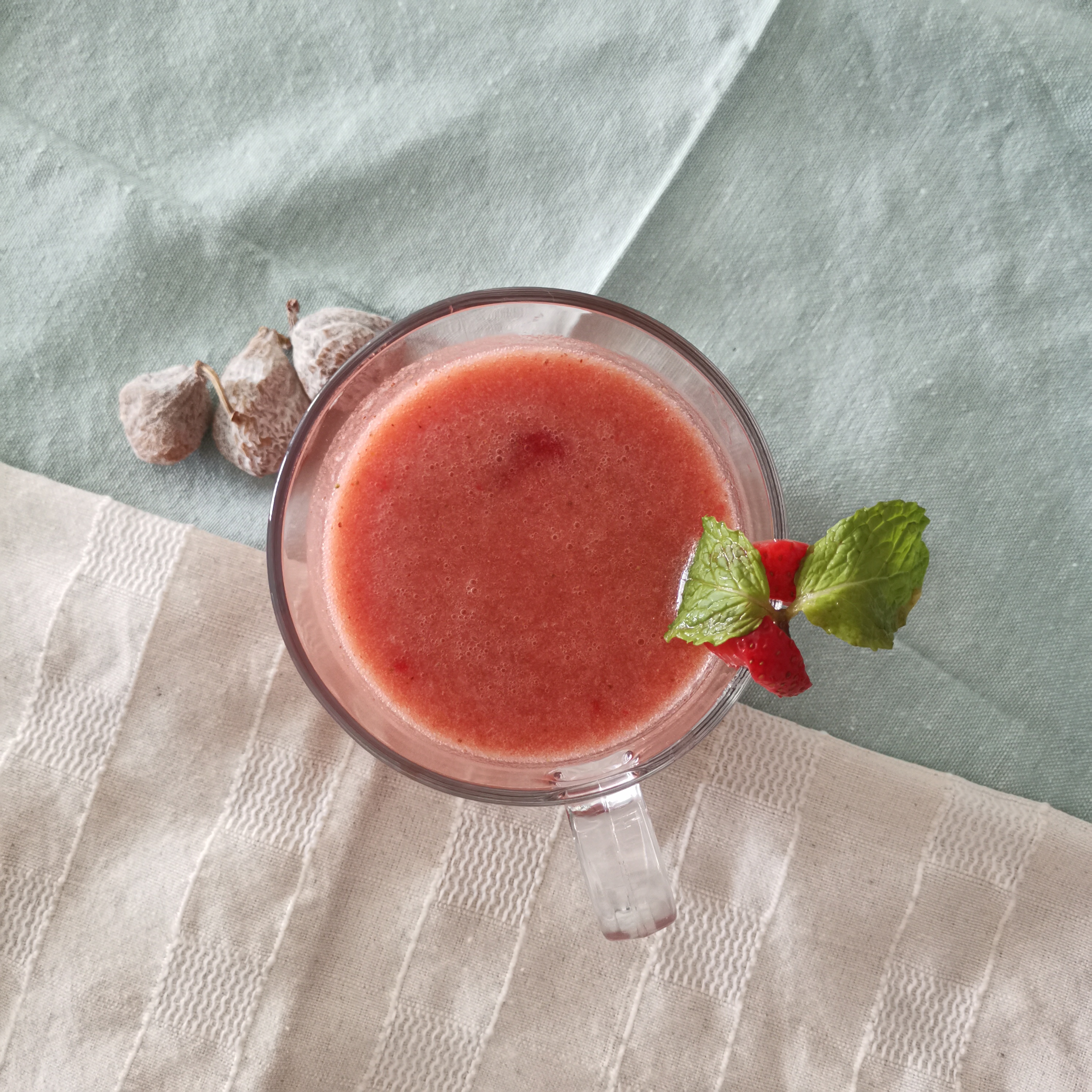 Grapefruit Strawberry Smoothie