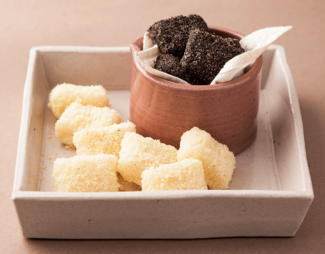 Injeolmi And Soybean Flour