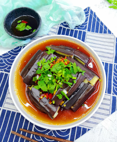 Sour and Spicy Eggplant拌酸辣茄子
