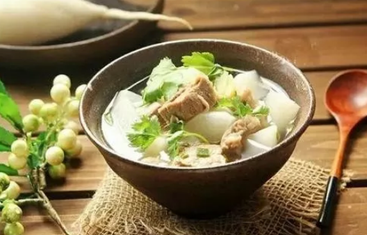 Radish Soap with Beef 萝卜牛肉汤