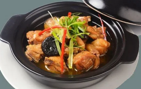 Braised Chicken with Ginger 黄焖鸡