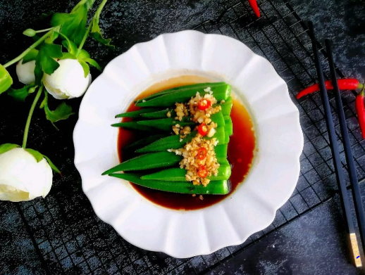 Okra with Garlic  蒜蓉秋葵