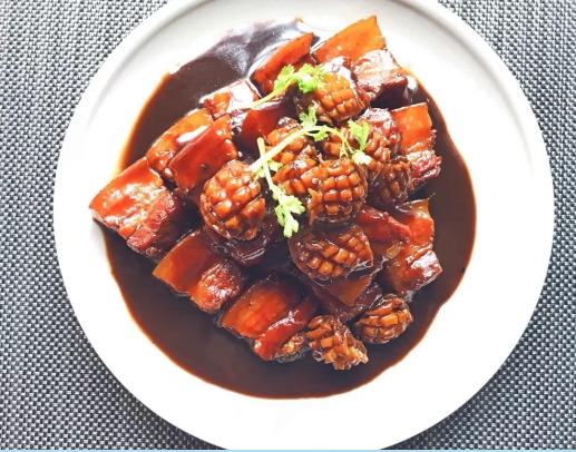 Braised Abalone  红烧鲍鱼