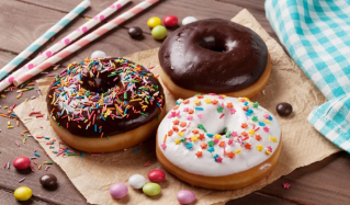 Homemade Donuts 甜甜圈