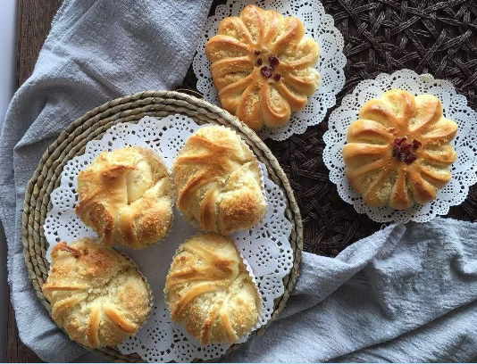 Coconut Bread 椰蓉面包