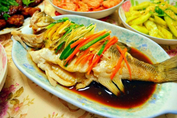Steamed Bass Fish 蒸鲈鱼