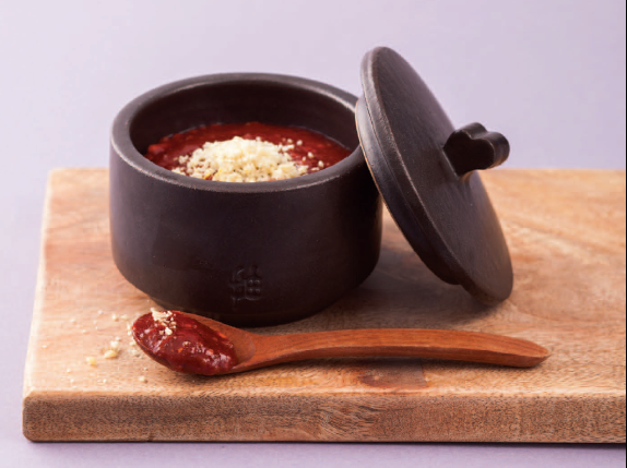 Stir-fried red pepper paste