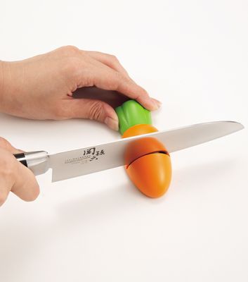 KAI Carrot Ceramic Knife Sharpener AP-0165