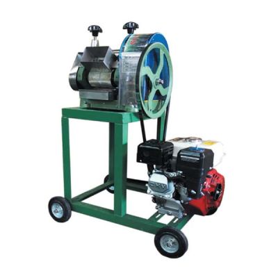 FRESH LOCAL SUGARCANE MACHINE C/W LOCAL FRAME &amp; CHINA PETROL ENGINE 5.5 HP &amp; STD ACC (S/STEEL) SCM-SSE